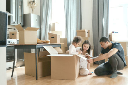 Action logement aide les familles à déménager